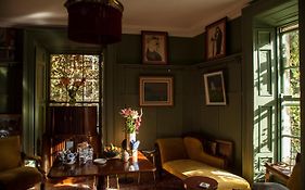The Historical Harcourt Suites